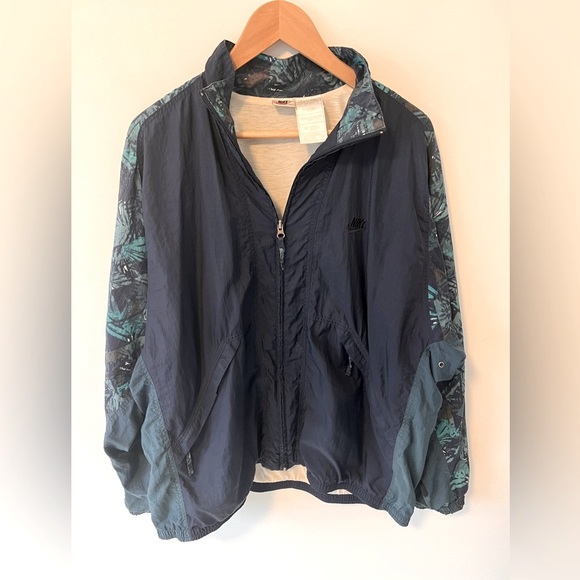 Vintage 90’s Nike Windbreaker - Picture 3 of 7